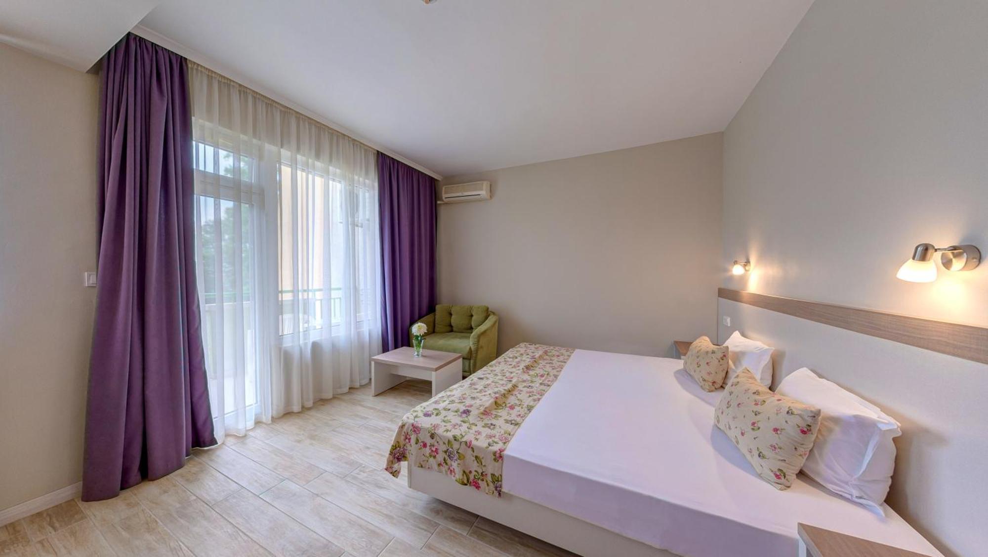 Ljuljak Hotel Golden Sands Exterior photo