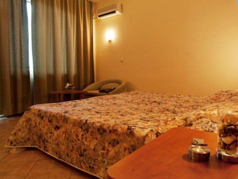 Ljuljak Hotel Golden Sands Exterior photo