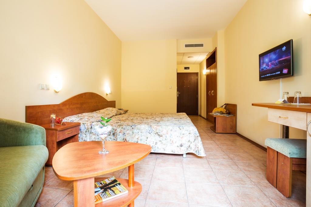 Ljuljak Hotel Golden Sands Room photo
