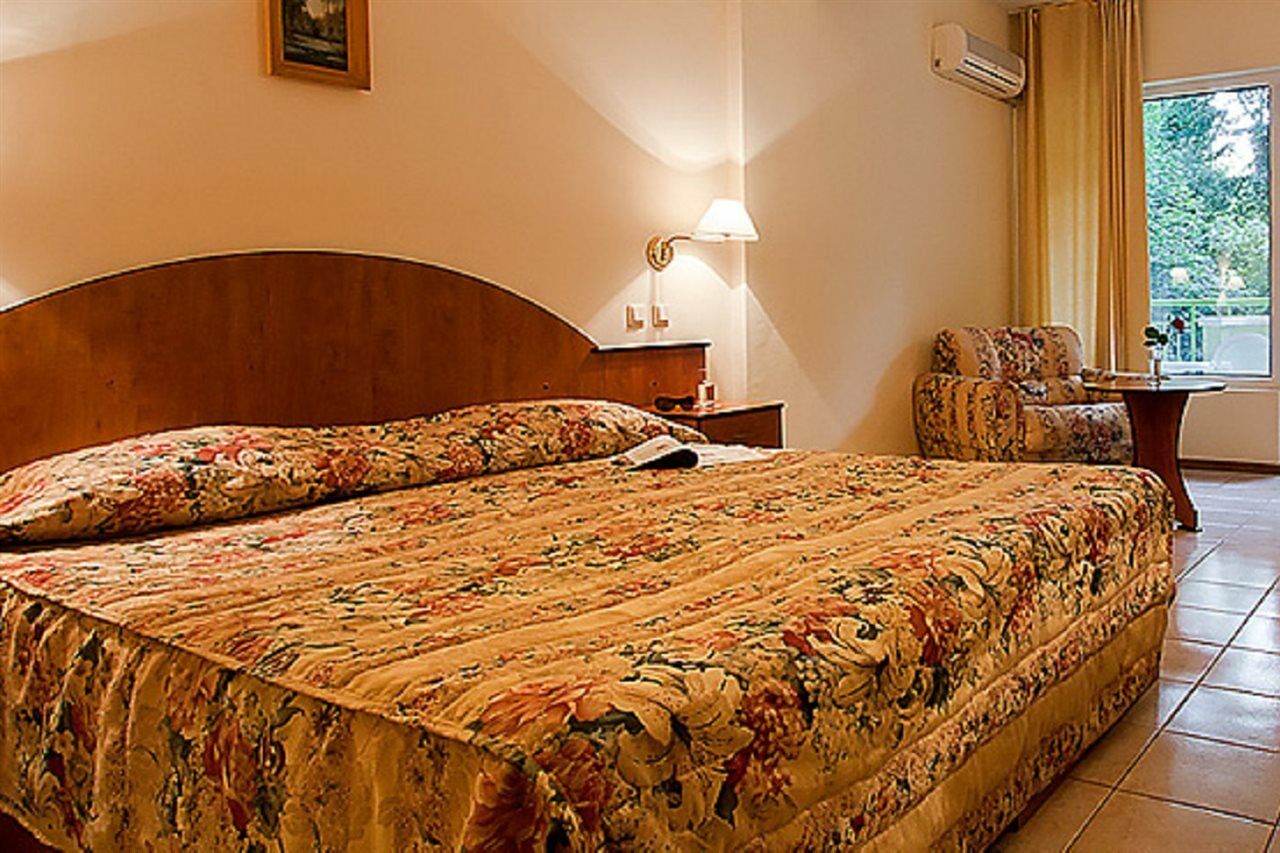 Ljuljak Hotel Golden Sands Exterior photo