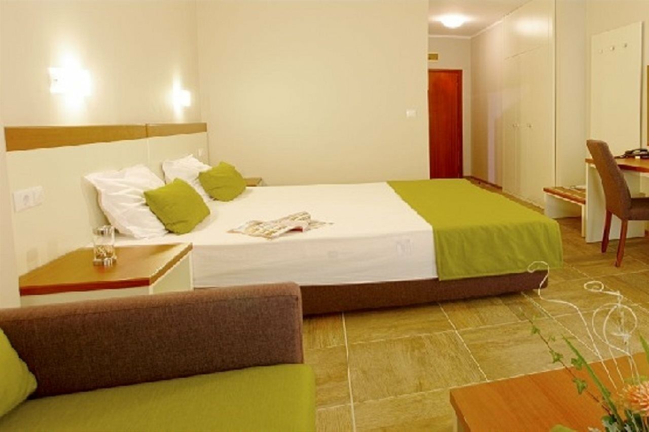 Ljuljak Hotel Golden Sands Exterior photo